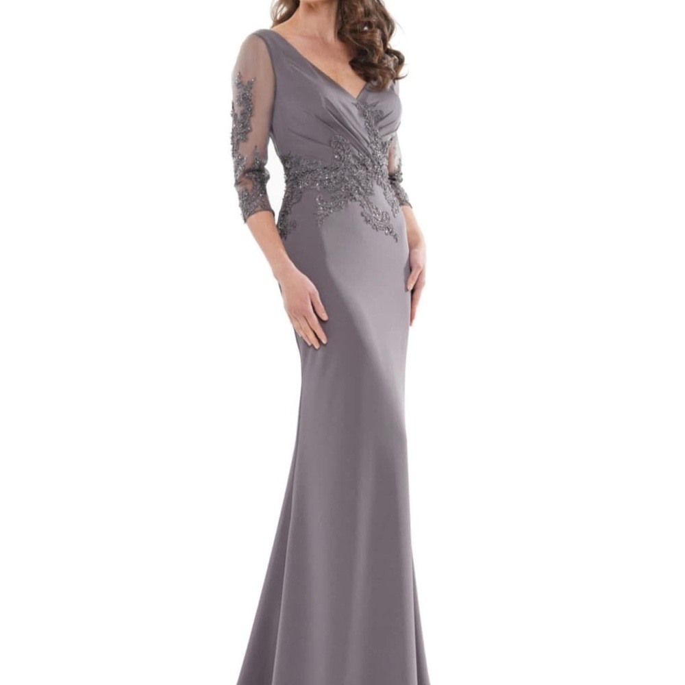 Soft Gray 3/4 Sleeve V-Neck Gown for Wedding